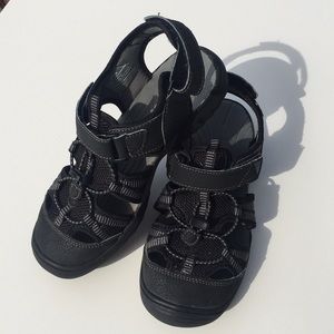 ✨Black SONOMA KOHL'S Sandal Boys 4 fits 5-6